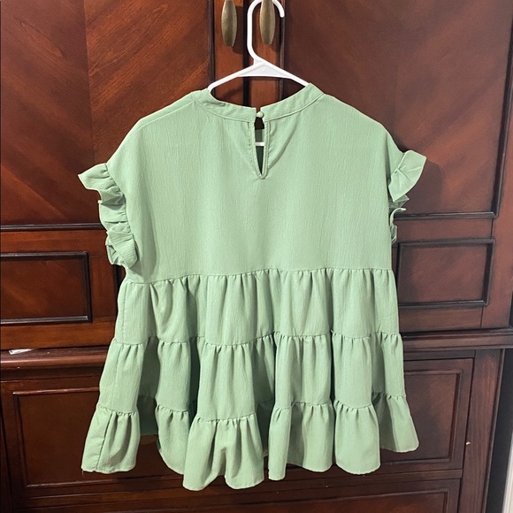 Green Ruffle Sleeve Blouse - Picture 2 of 4